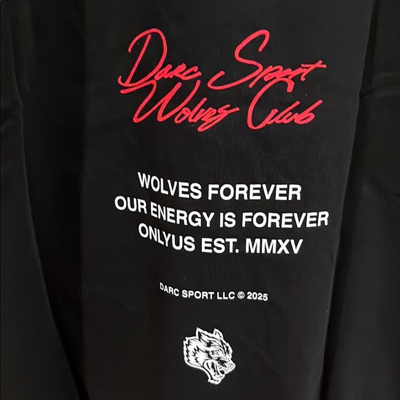 Darc Sport Core Black Grunge Cutoff Sleeve Wolves Forever Graphic Tee - Picture 11 of 12